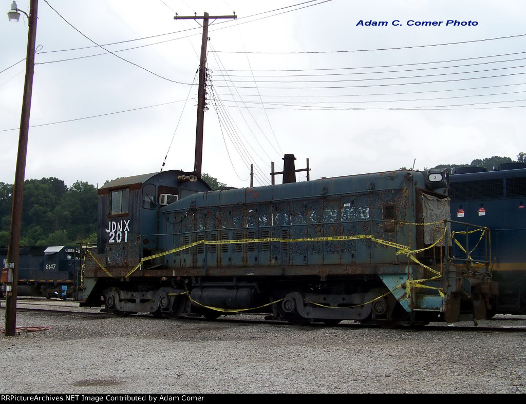 JDNX 201 waits the next move at South Charleston Yard